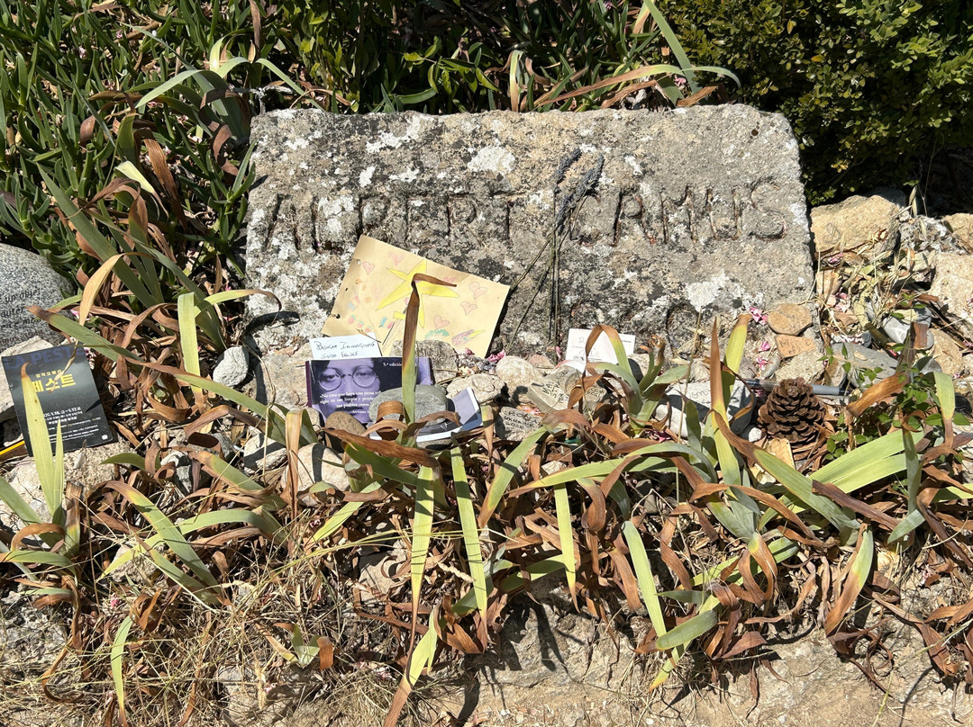 Albert Camus Grave-Lourmarin必去景点