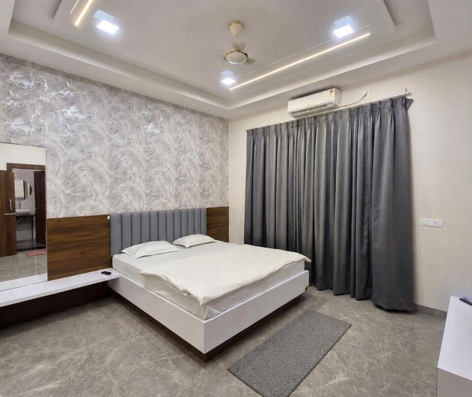 Hotel Keshar Palace Shani Shingnapur
