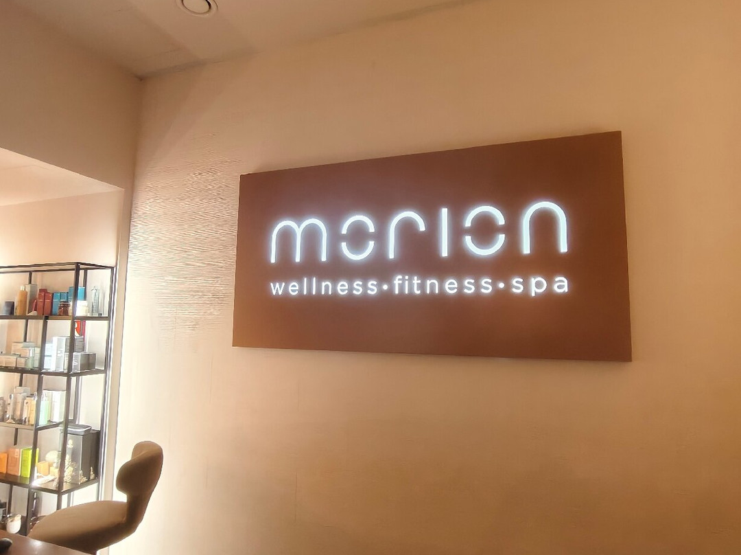 水晶之家套房SPA酒店主图
