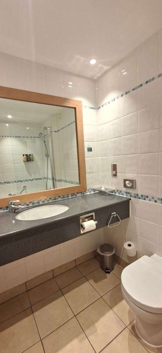 Holiday Inn 海维康M40，JCT。 4-旅行者