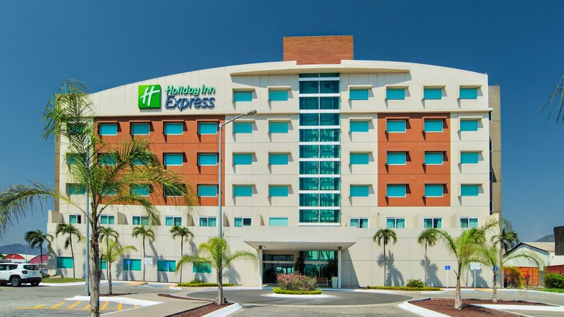 Holiday Inn Express 曼萨尼略主图