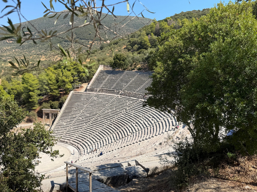 The Ancient Theatre of Epidaurus-埃皮达鲁斯必去景点