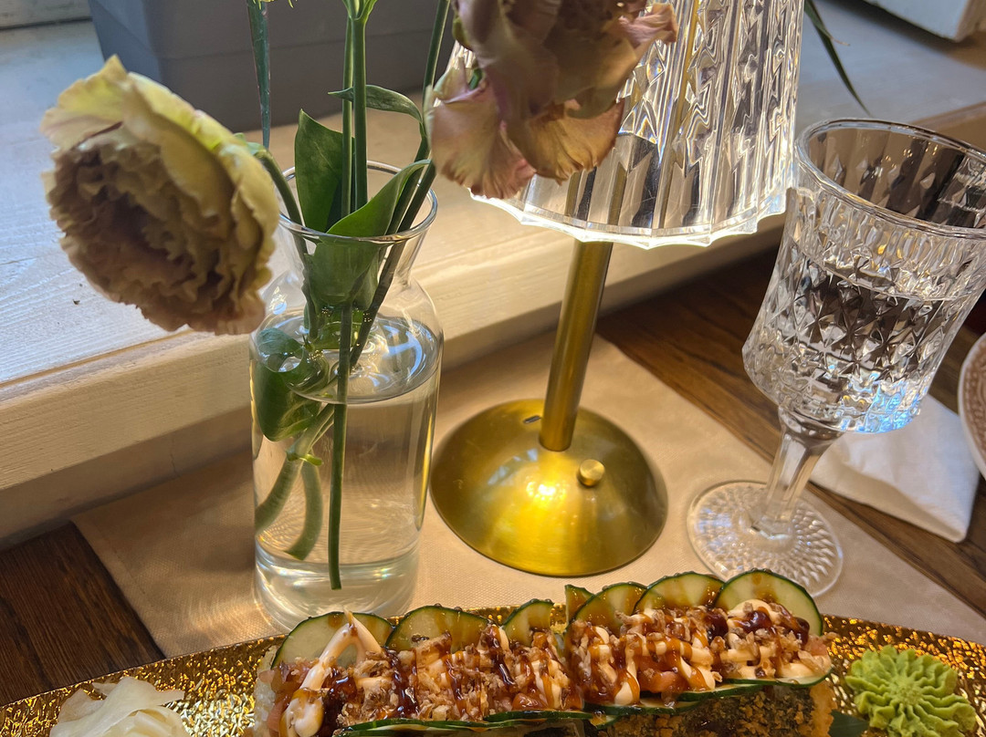 LooLoo sushi & asian street food