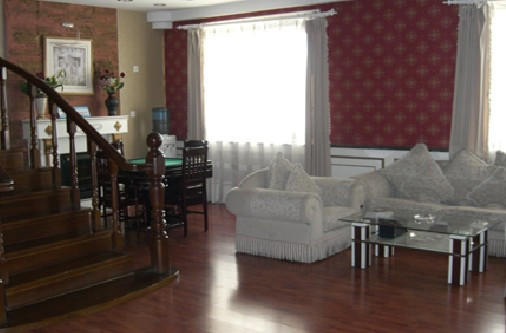 黑天鹅度假村主图