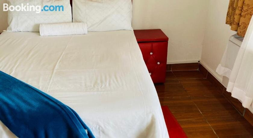 Chumluyatha Airport BnB