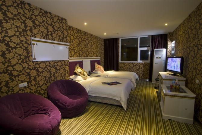 新世纪大酒店主图