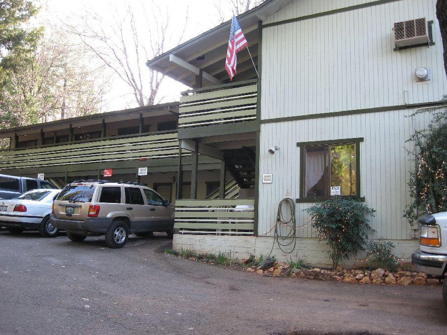 Foresthill酒店住宿-Hilltop Motel