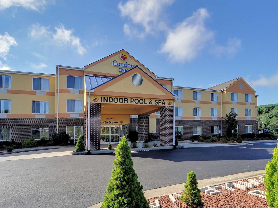 Comfort Inn & Suites Hillsville I-77主图