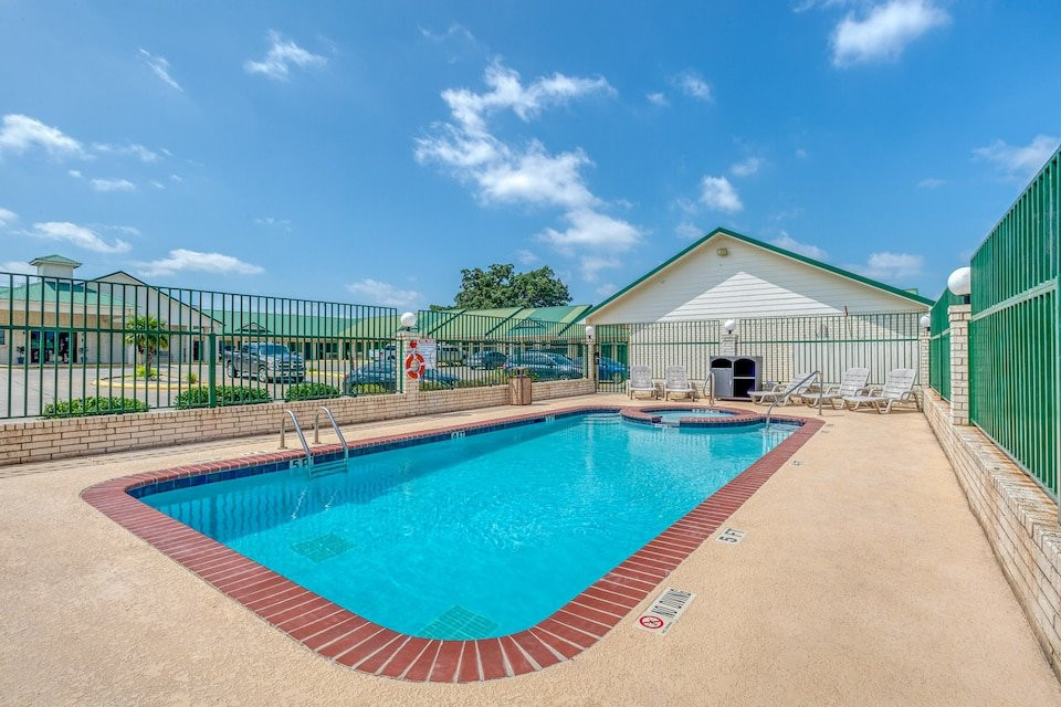 OYO Hotel Yoakum West主图