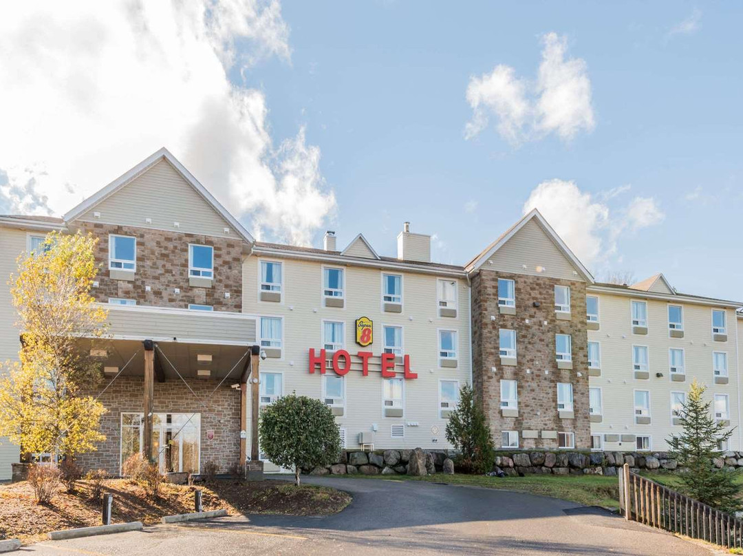 Super 8 by Wyndham Sainte Agathe Des Monts主图