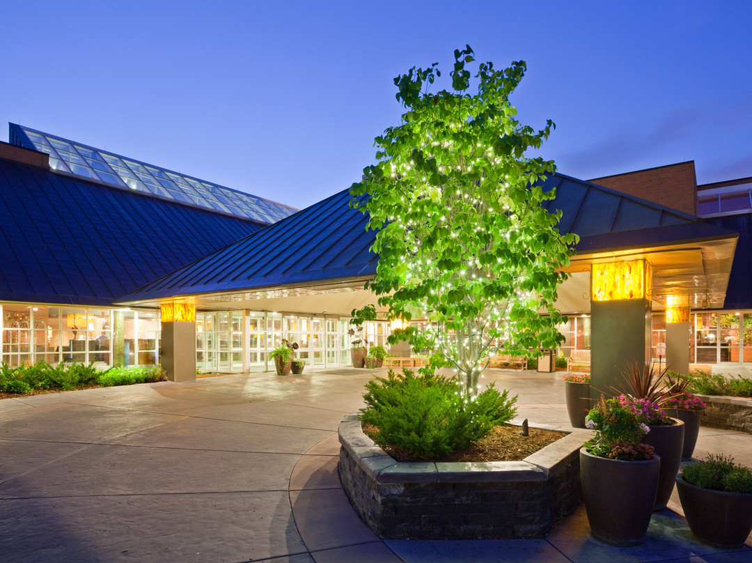 Crowne Plaza Minneapolis West by IHG主图