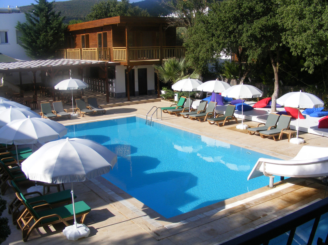 Club Aqua Hotel