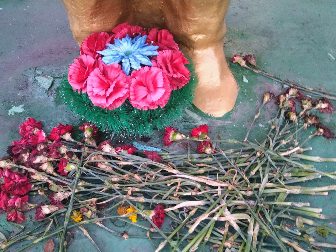 To Fellow Villagers Who Died During the Second World War Monument-Kugesi必去景点