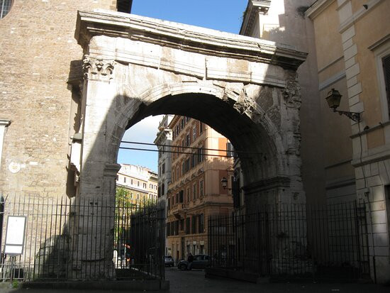 Arco di Gallieno景点图片