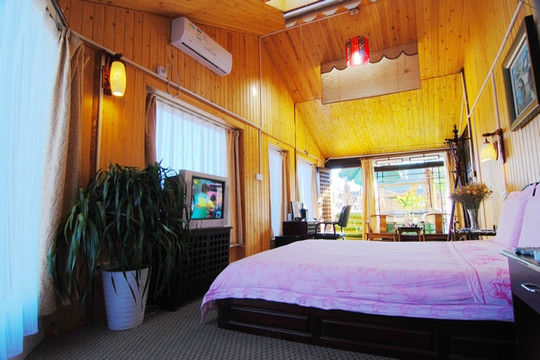 蝴蝶谷客栈主图