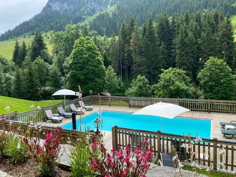 Les Chalets de la Serraz