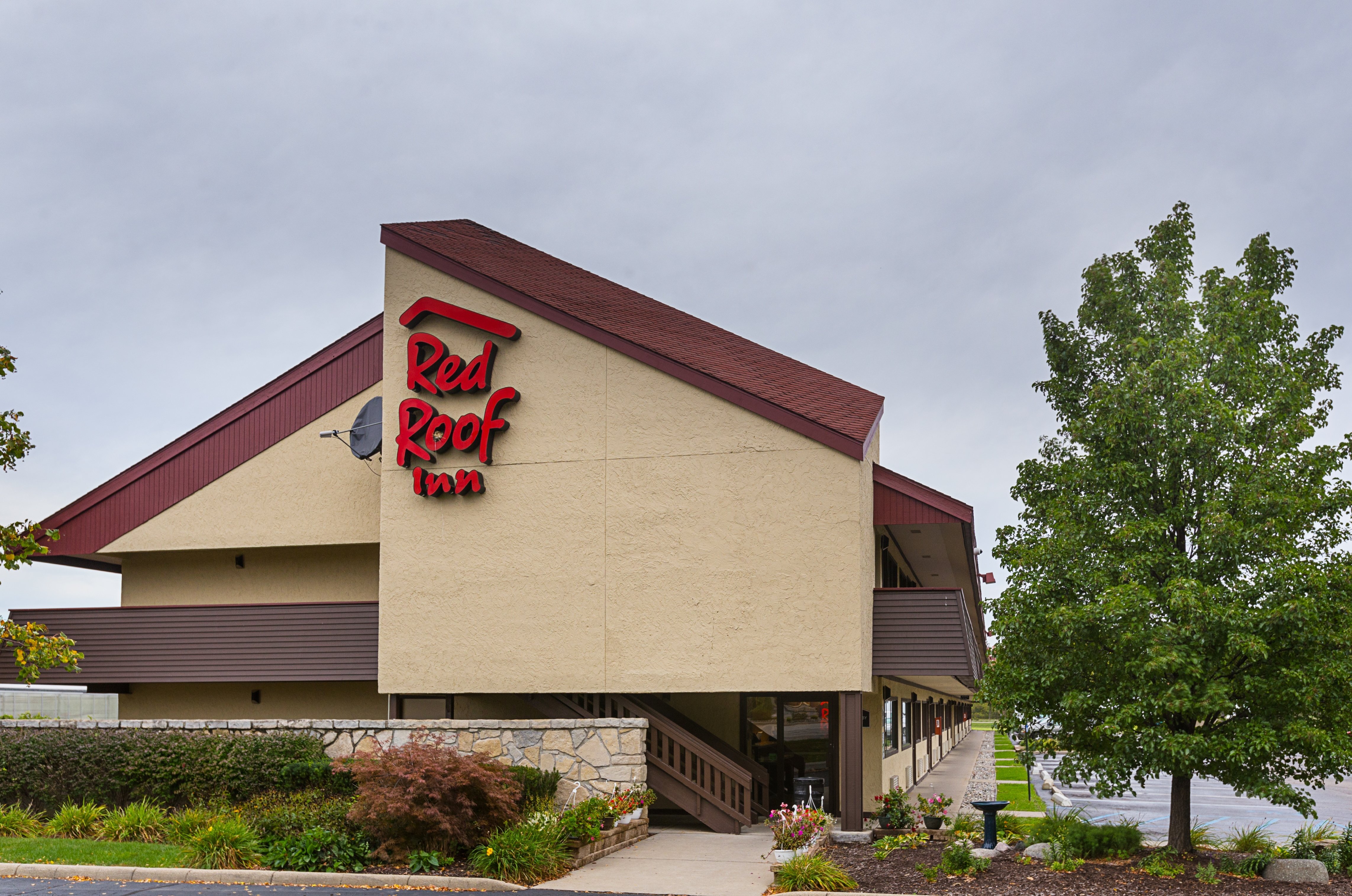 Red Roof Inn Lansing West - MSU-官方