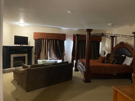 Ramada by Wyndham Pincher Creek主图