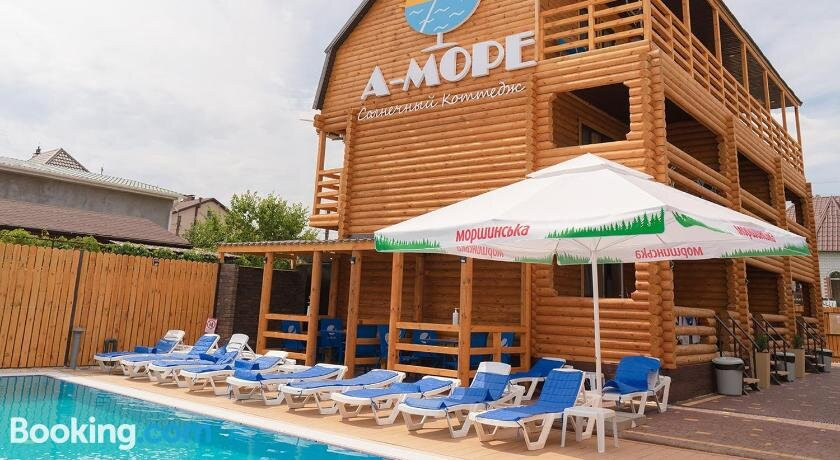 Solnechnyi kottedzh "A-More"