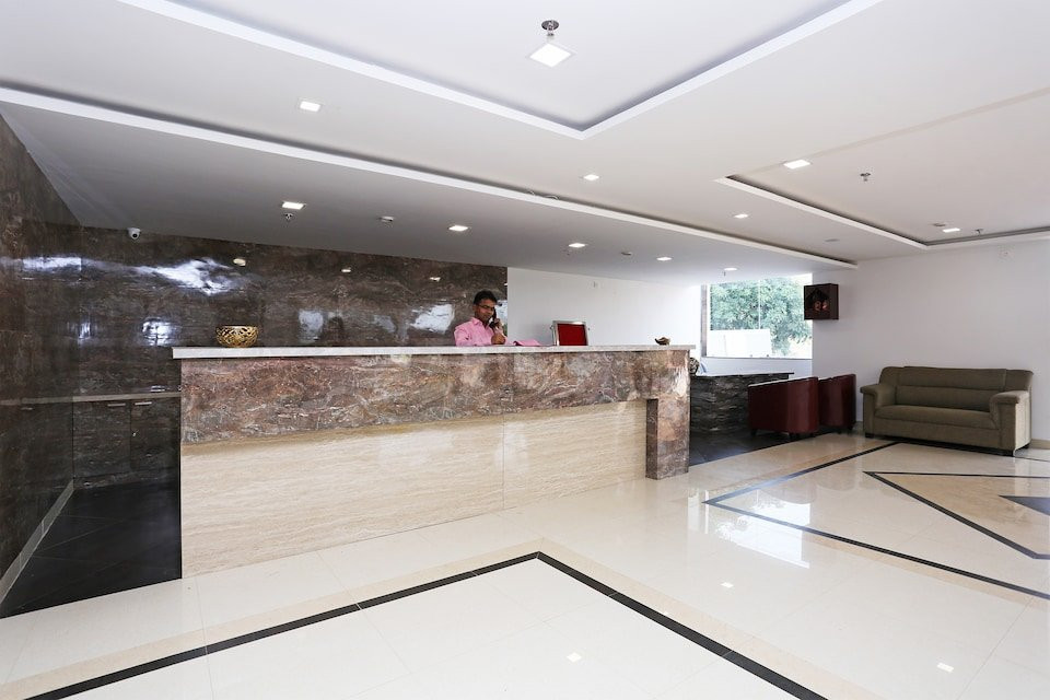 Capital O 18826 Hotel Emerald主图