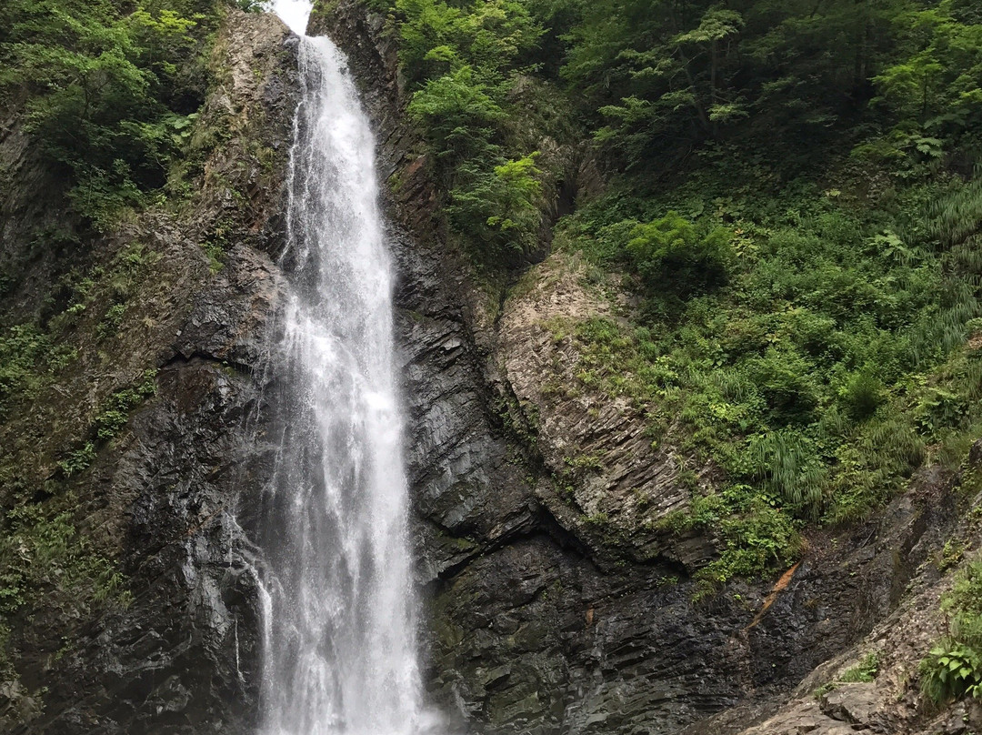 Ammon Waterfall景点图片