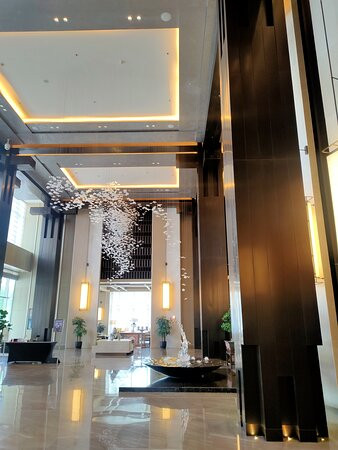 西安浐灞假日酒店(砂之船奥莱店)主图