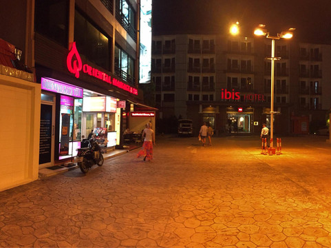 东方普吉按摩-卡塔海滩必去景点