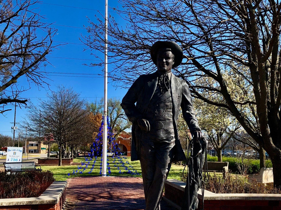 James Garner Statue-诺曼必去景点