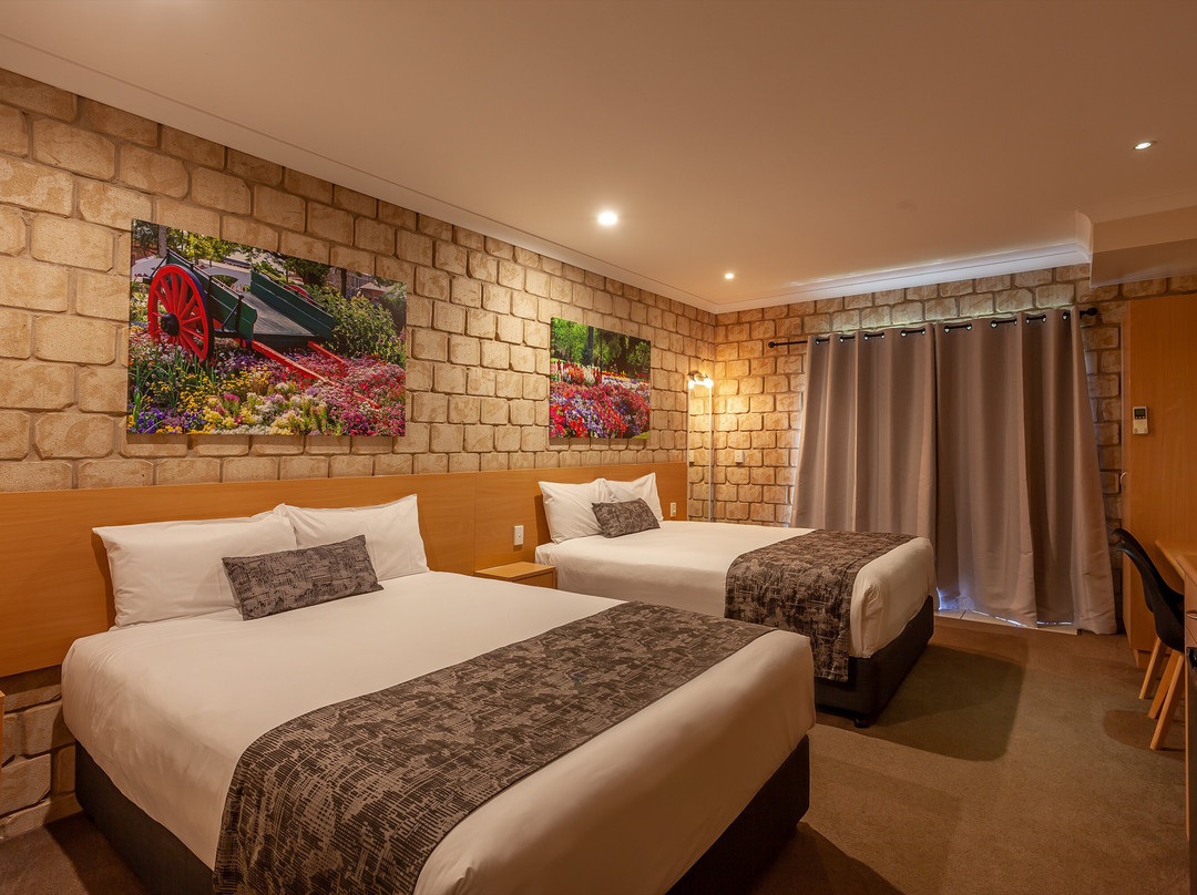 大分水岭村汽车旅馆主图