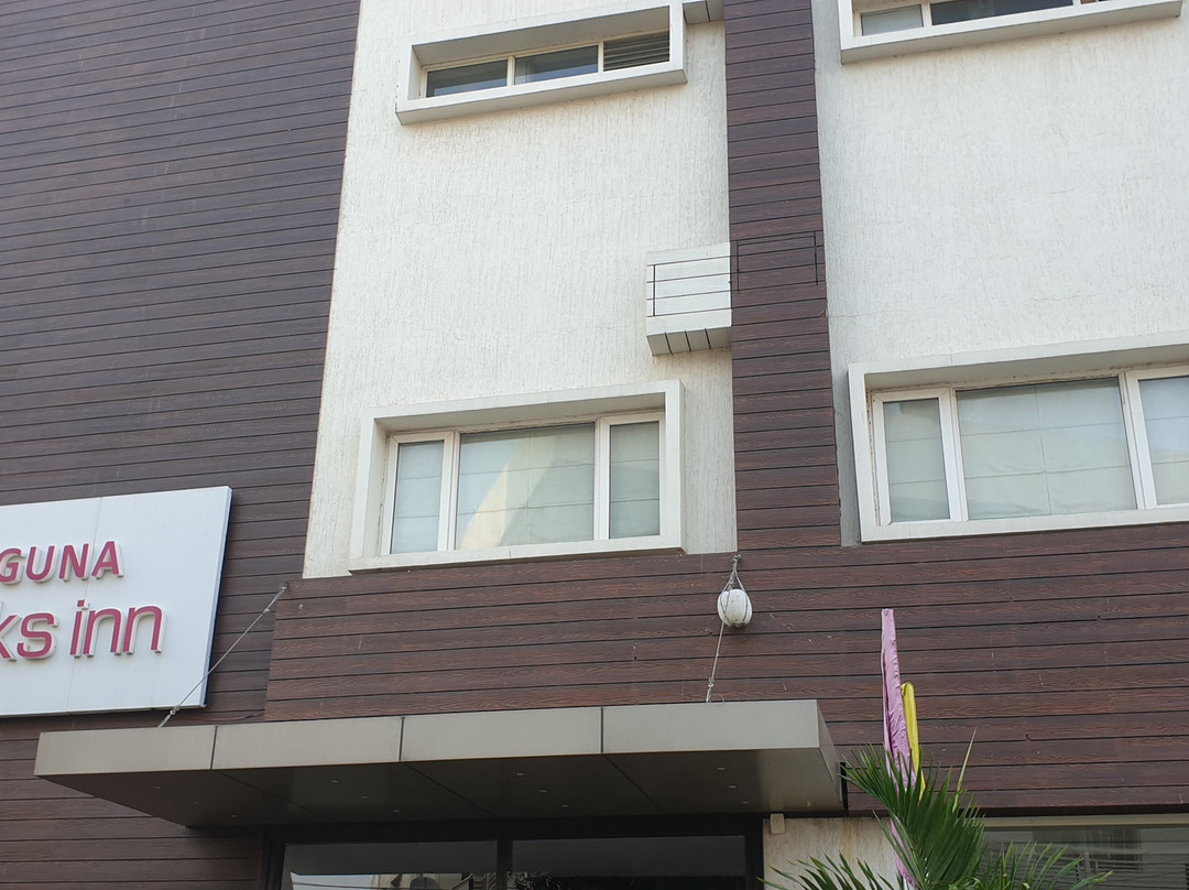 Triguna Clarks Inn Kurnool主图