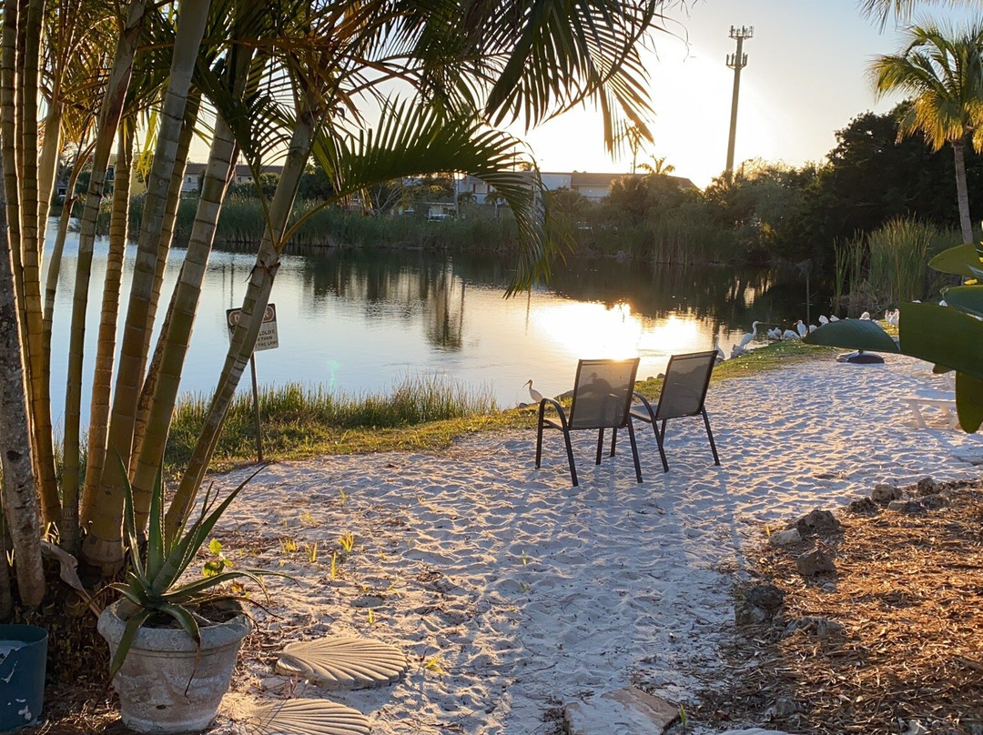 Marco Island Lakeside Inn主图