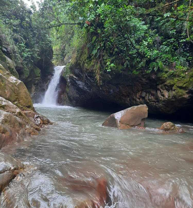 Catarata Tesoro Escondido景点图片