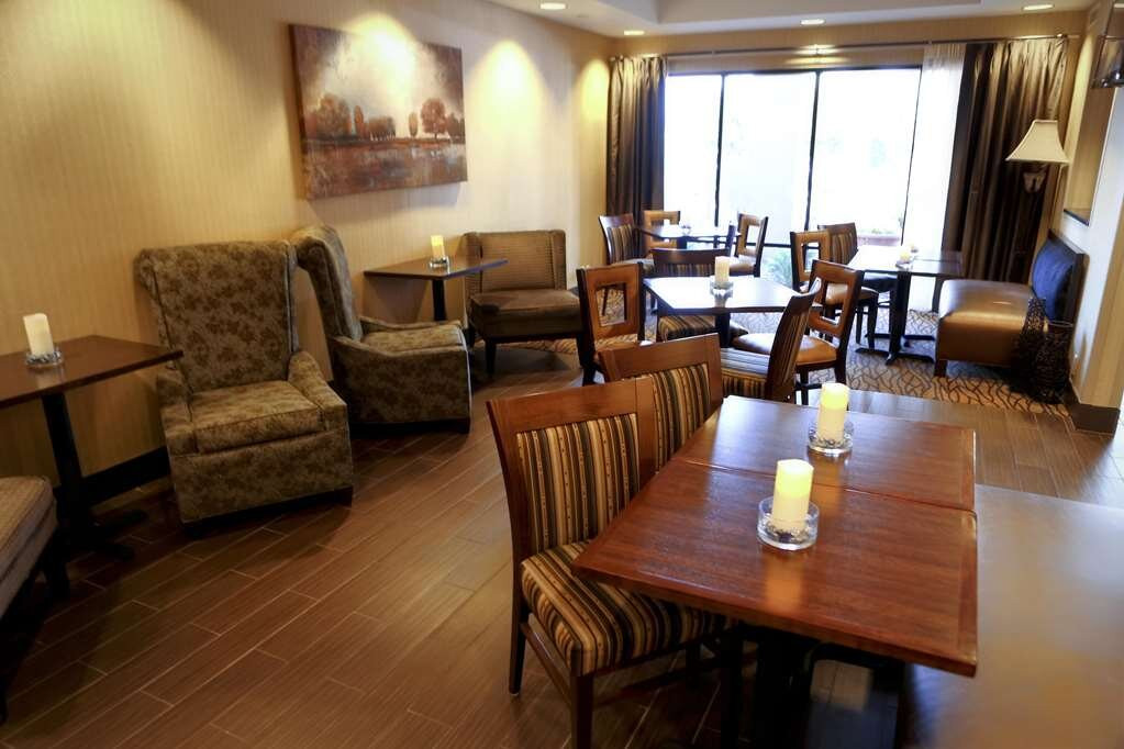 Hampton Inn Eau Claire主图