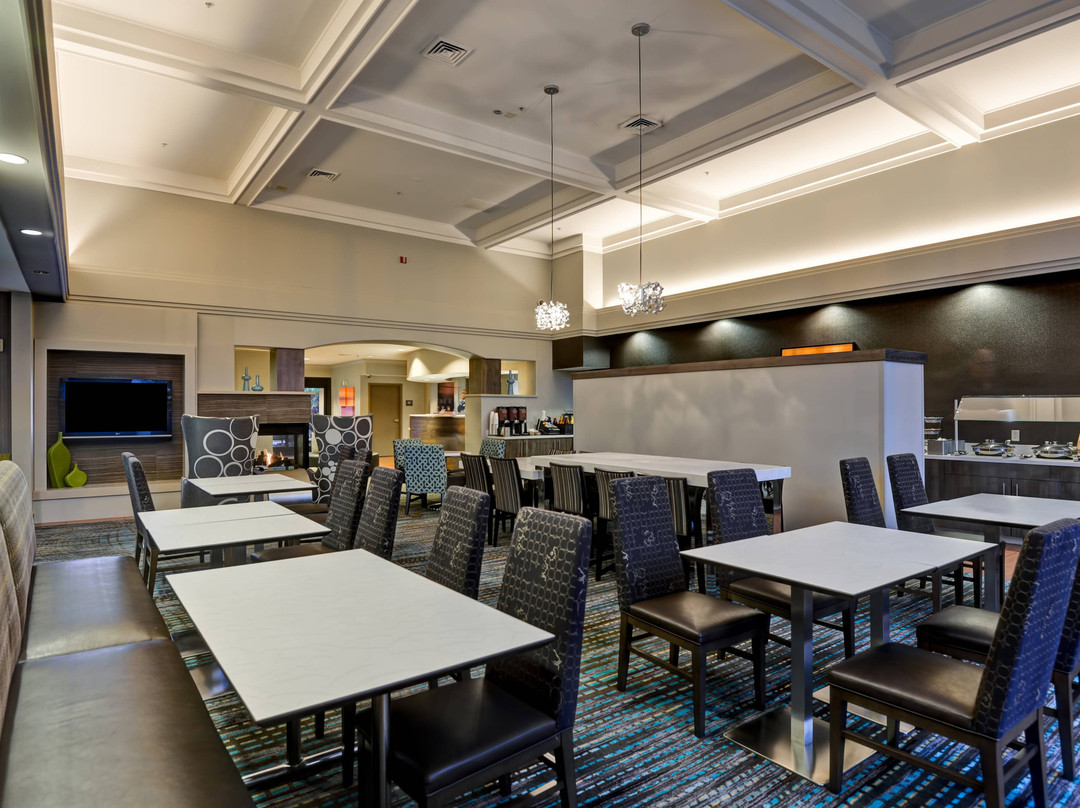 洛杉矶国际机场/埃尔塞贡多万豪居家酒店主图