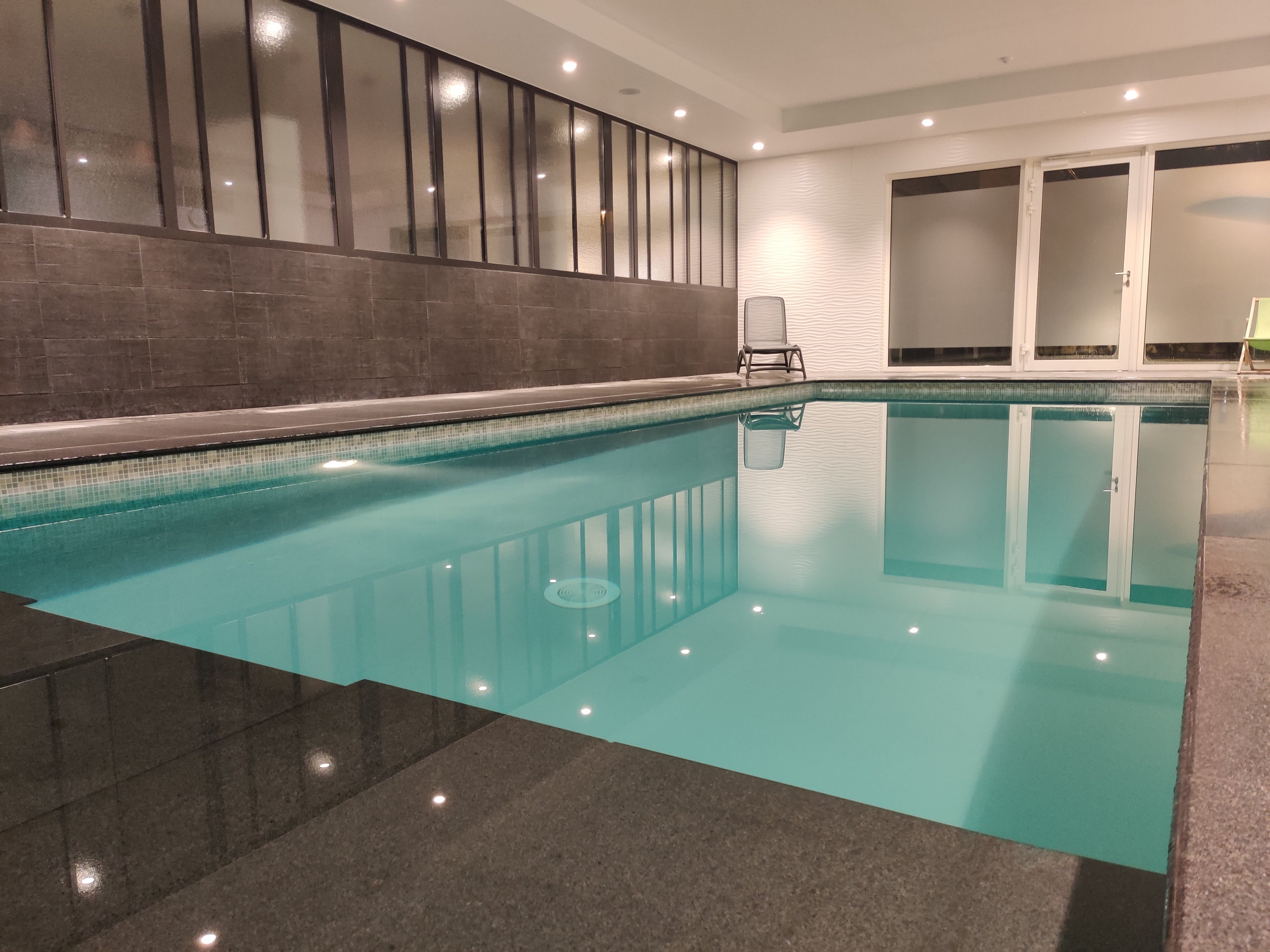 Ibis Styles Nieuwpoort-泳池