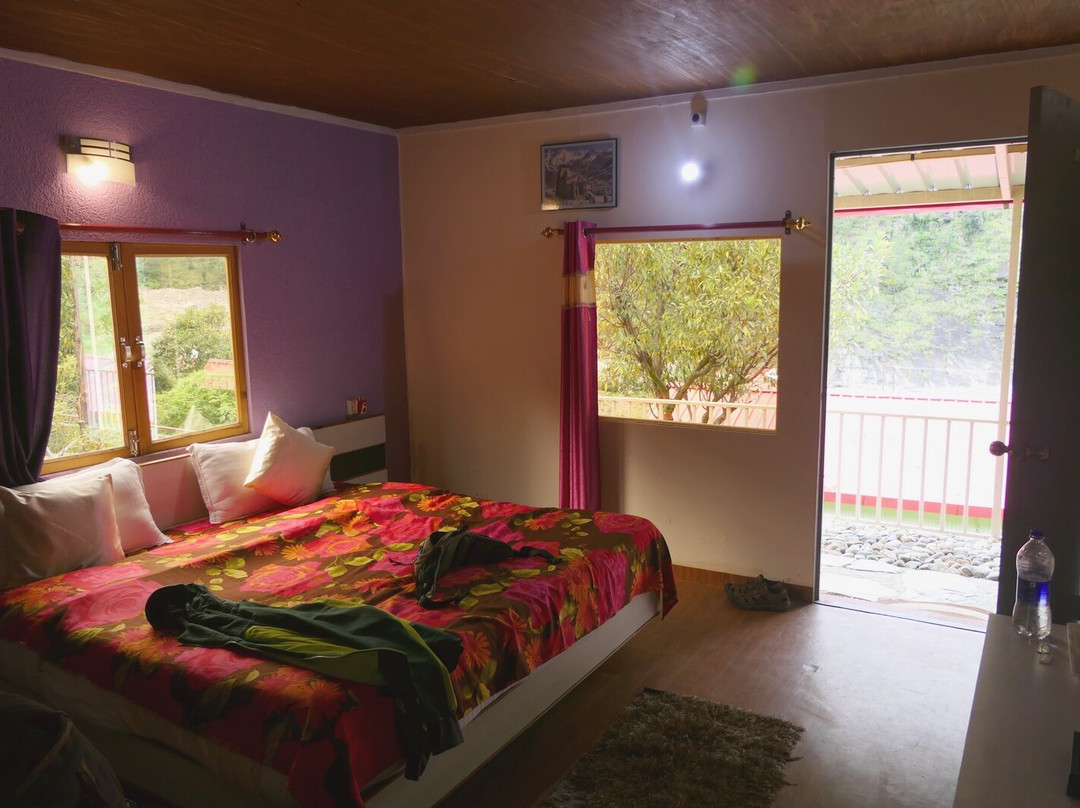 Kedar River Retreat主图