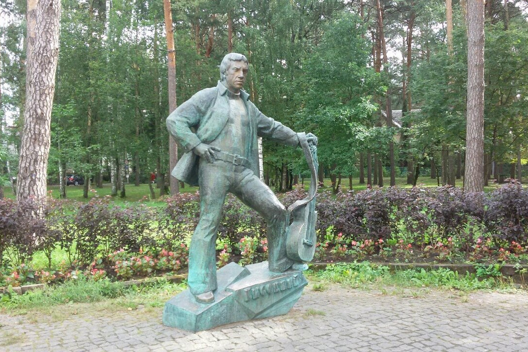 Statue of Vysotskiy景点图片