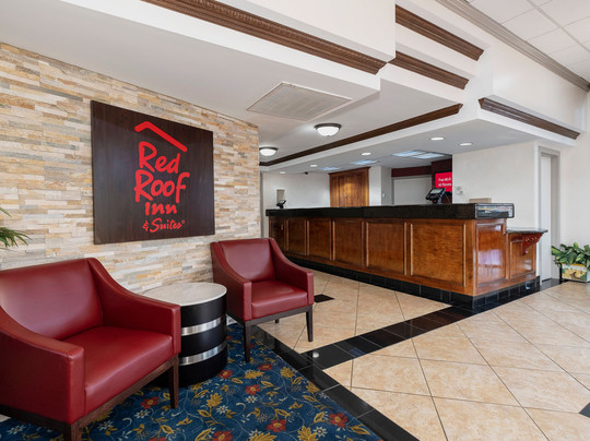 Red Roof Inn & Suites Macon