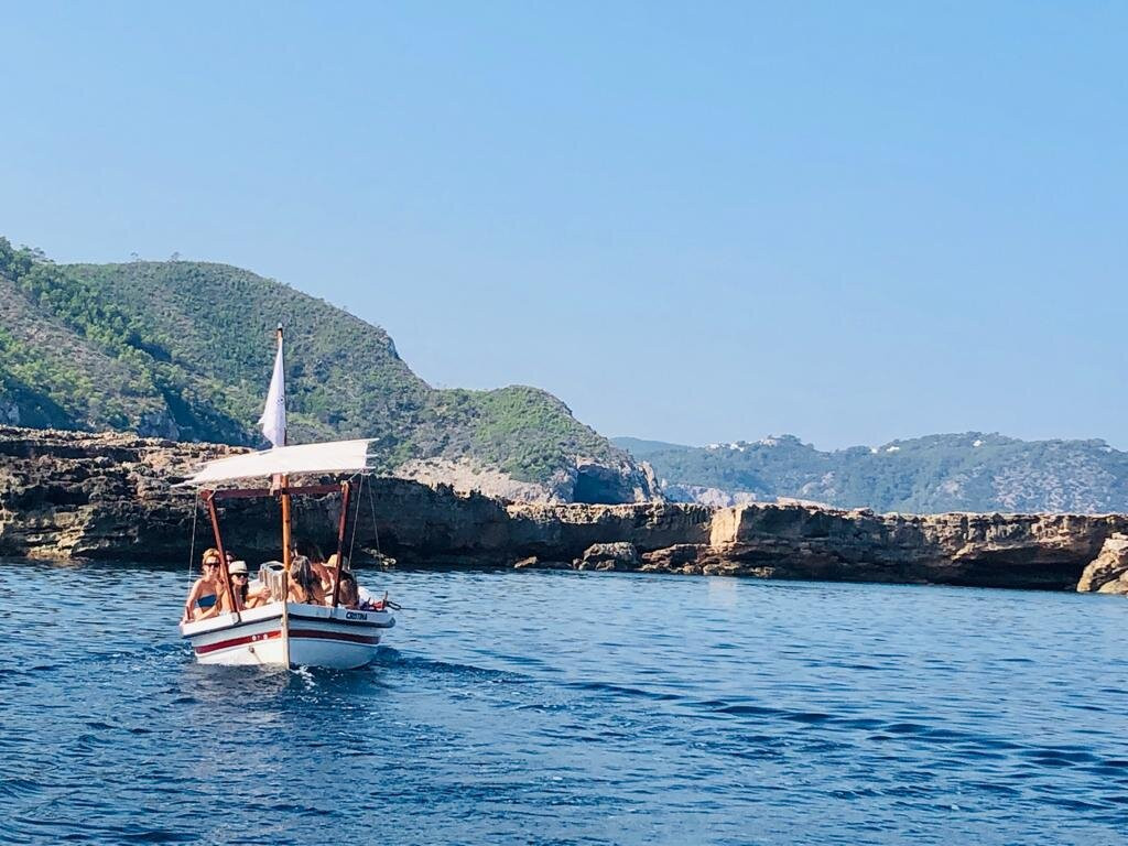 Bohemian Boat Charters景点图片