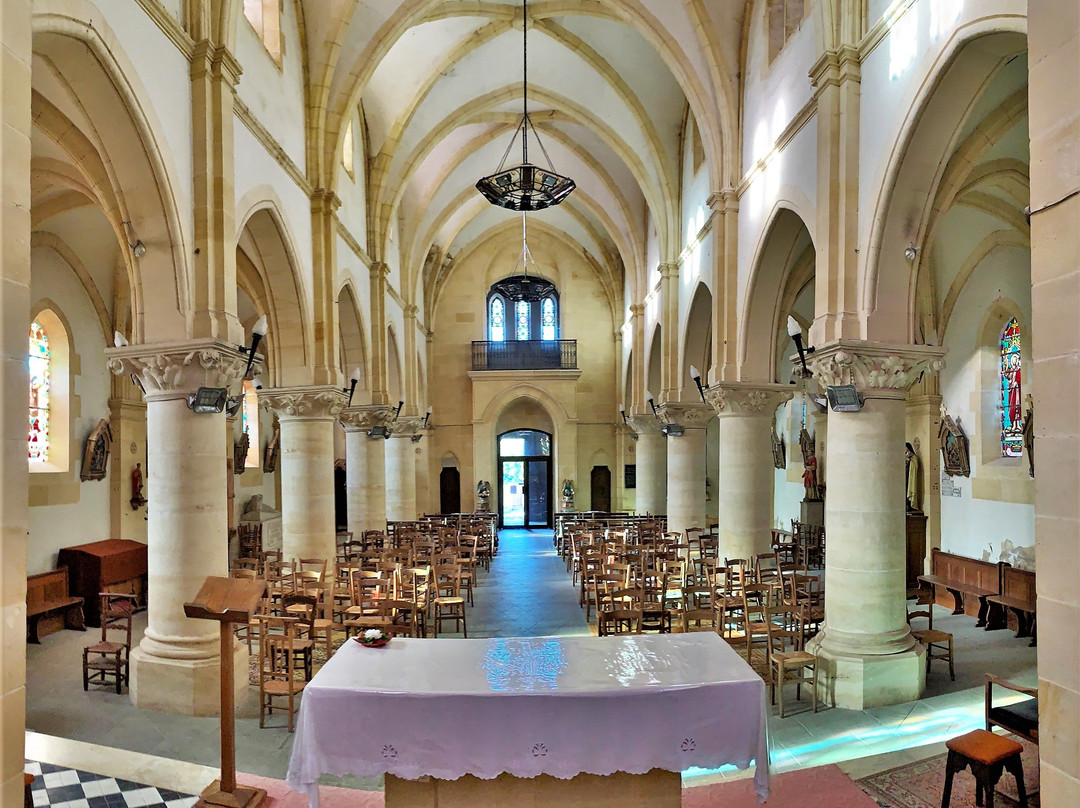 Eglise St-Etienne Couze et Saint Front景点图片