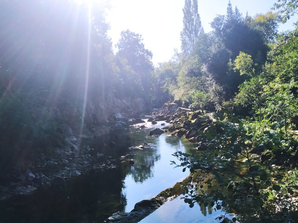 Pasarela del Rio Pas-Puente Viesgo必去景点