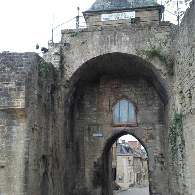 Mouzon旅游攻略图片