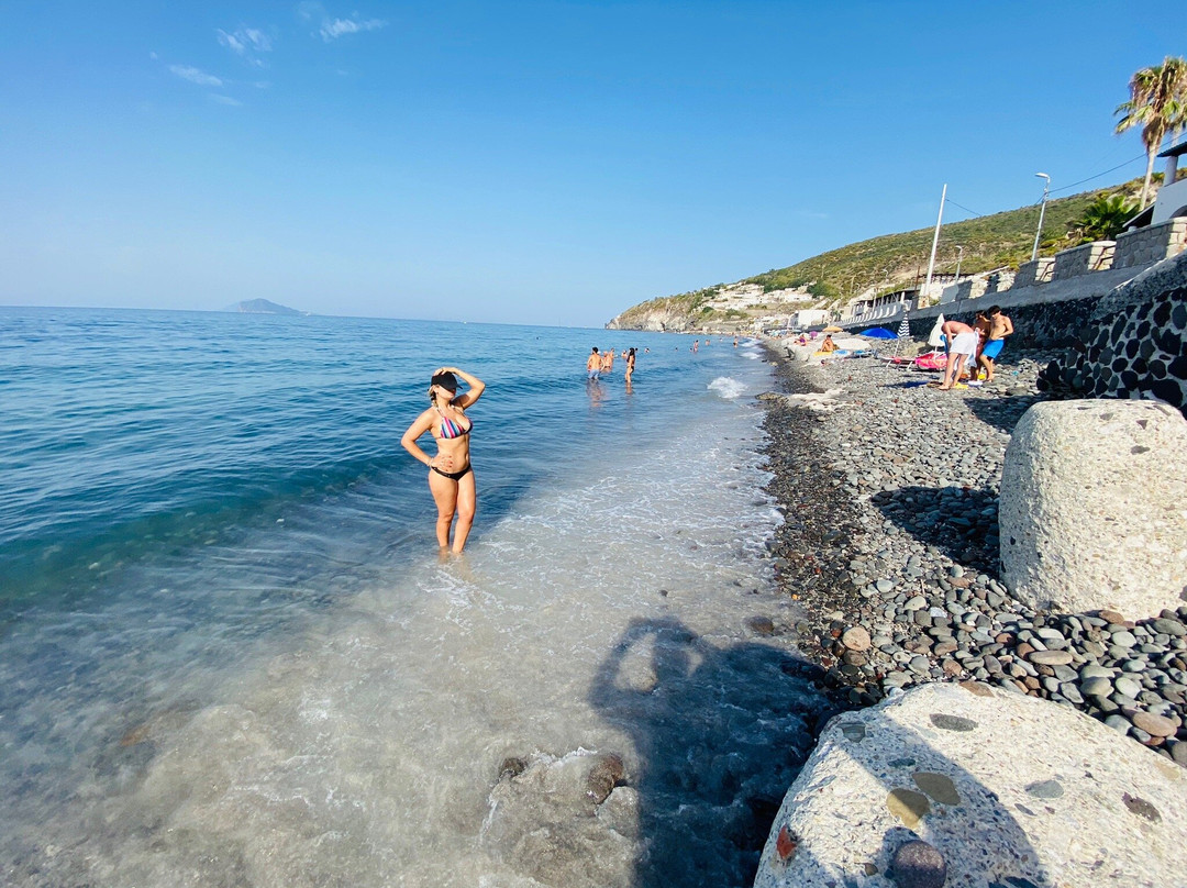 Spiaggia Di Acqua Calda景点图片