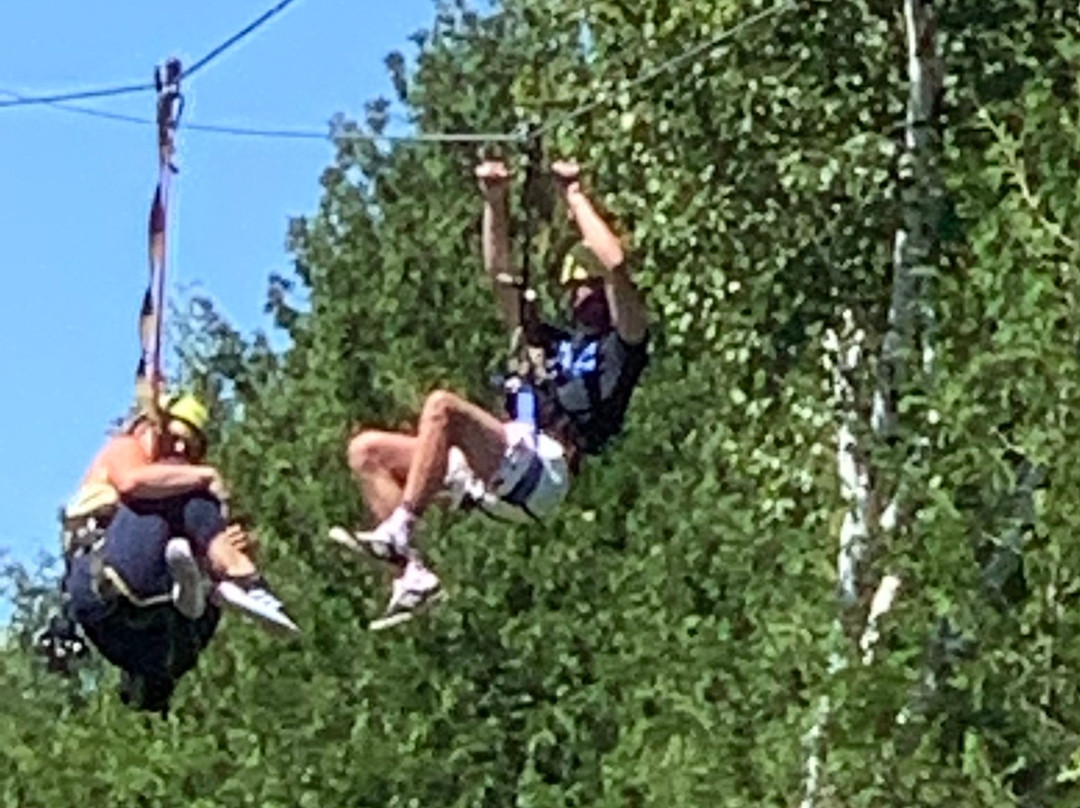 Lakeshore Adventures Zip Line-Baileys Harbor必去景点