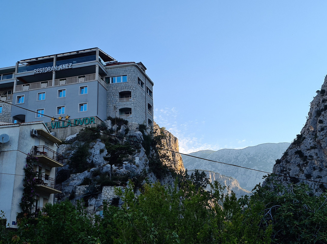 Hotel Villa Dvor主图