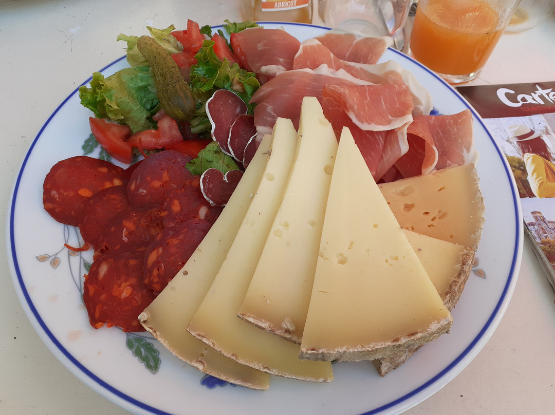 Hébergements du Pic d'Anie主图