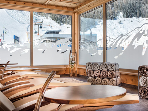 扎奥岑湖中央酒店主图