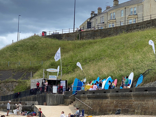 Longsands Surf School-泰恩茅斯必去景点