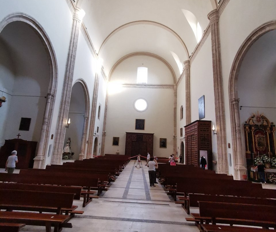 Iglesia Nuestra Senora de la Asuncion-钦琼必去景点