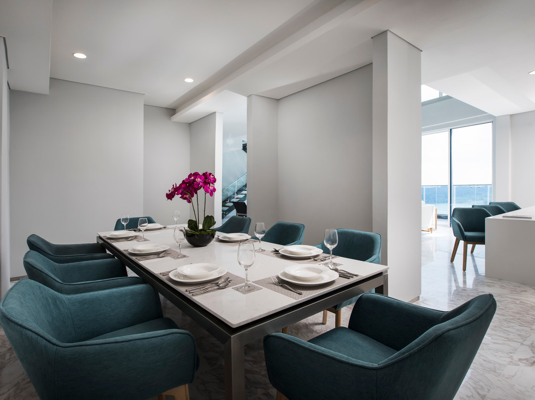 Pinetree Marina Resort主图